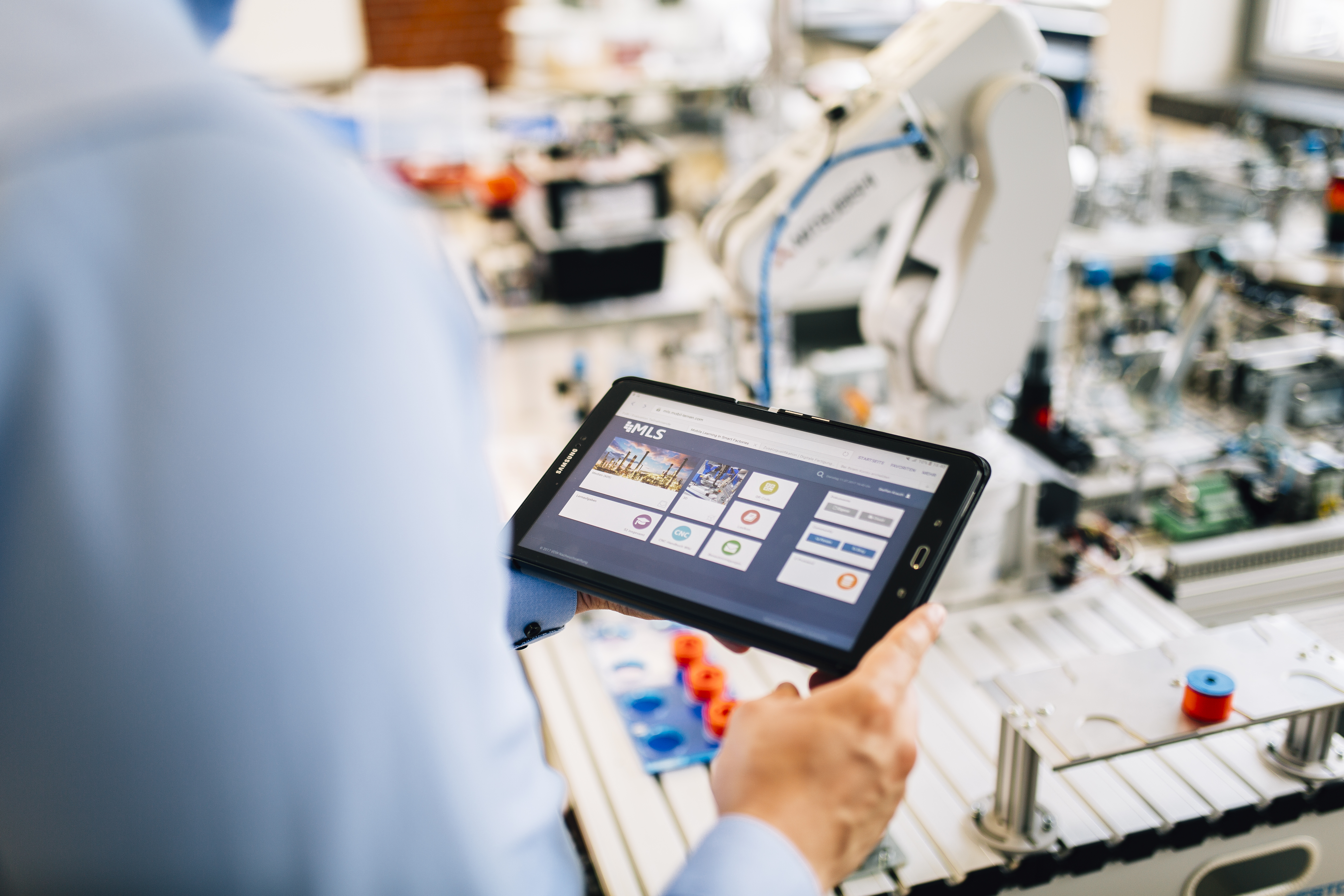 Mobile Learning in Smart Factories (MLS) – a working and learning ap-plication that provides retrievable, didactically prepared, context-relevant information over the Internet