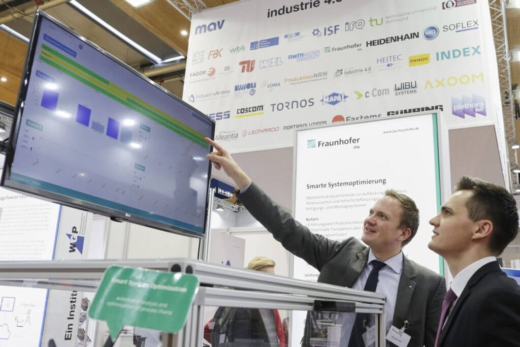 EMO Hannover (18. bis 23. September 2017) - Weltleitmesse der Metallbearbeitung. mav industrie 4.0 area: Experten präsentieren Praxislösungen zur Digitalisierung Ihrer Fertigung (FRAUNHOFER IPA, Halle 25, Stand B60WGP