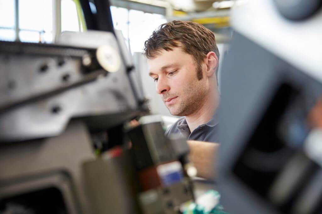 At the EMO Safety Day on 19 September in Hanover experts from different professions demonstrate how safe machine tools are.