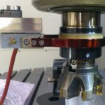 Im EU-Projekt DynaTool wurde untersucht, wie sich mit Sensorik in Werkzeugen und Werkzeugaufnahmen schwingungsstabile Zerspanungsprozesse gestalten lassen. Foto: GFE