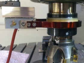 The EU DynaTool project investigated how sensors in tools and tool holders can be used to create vibration-stable cutting processes. Photo: GFE