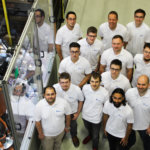 Rund 15 Mitarbeiter arbeiten bei der drag and bot GmbH aus Stuttgart an einer Software zur einfachen und herstellerunabhängigen Programmierung von Industrierobotern.