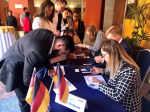 Attracting roughly 300 high-calibre trade visitors, the VDW Mexico Symposia 2019 in Querétaro and Monterrey were a resounding success. The programme included company visits alongside presentations and B2B meetings.