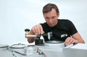 Eine neue Rundtischserie der Antriebstechnikspezialisten sorgt für noch mehr Präzision und Dynamik in produzierenden Maschinen.