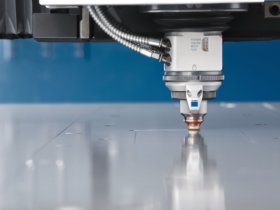 One exemple of sheet metal processing: Nitrogen cutting at record speed with a solid-state laser: The sheet throughput for medium to thick sheets is increased by up to 100 per cent. At the same time, the gas consumption goes down – by as much as 70 per cent with Highspeed Eco. Source Trumpf Group