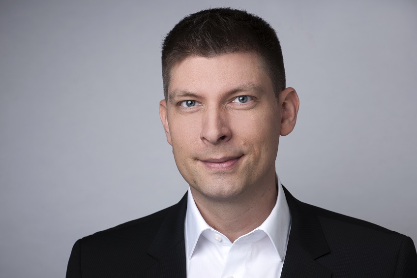 According to Prof. Felix Hackelöer, professor of Smart Automation in the Faculty of Computer Science and Engineering Science at TH Köln, the Log4j security flaw provides a good example of the growing threat which is directly targeting industry