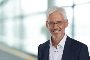 Prof. Dr.-Ing. Berend Denkena, geschäftsführender Leiter des Instituts für Fertigungstechnik und Werkzeugmaschinen (IFW) in Hannover Foto: IFW