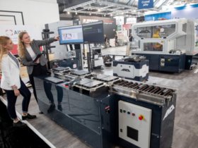 Australian company Anca facilitates continuous, lights-out manufacturing that significantly reduces unproductive downtime with its Integrated Manufacturing System (AIMS). Photo: Landesmesse Stuttgart GmbH / Uli Regenscheit